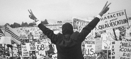 'Southern Strategy' beneficiary Richard Nixon gives his trademark salute at a California rally just before the 1968 election. (photo: Dirck Halstead/UT Center for American History)