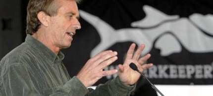 Robert F. Kennedy Jr. speaks to environmental activists and public officials, 10/27/11. (photo: AP)