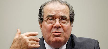 Supreme Court Justice Antonin Scalia fielding a question from California Lawyer magazine. (photo: Chip Somodevilla/Getty Images)