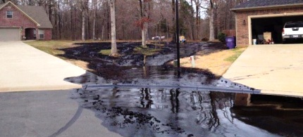 Exxon pipeline heavy crude oil spill in Mayflower, Arkansas. (photo: 350.org)