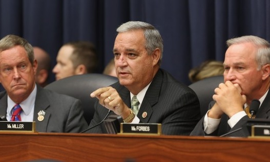 House Veterans Affairs Committee Chairman Jeff Miller (R-Fla.), pictured at center. (Chip Somodevilla/Getty Images).