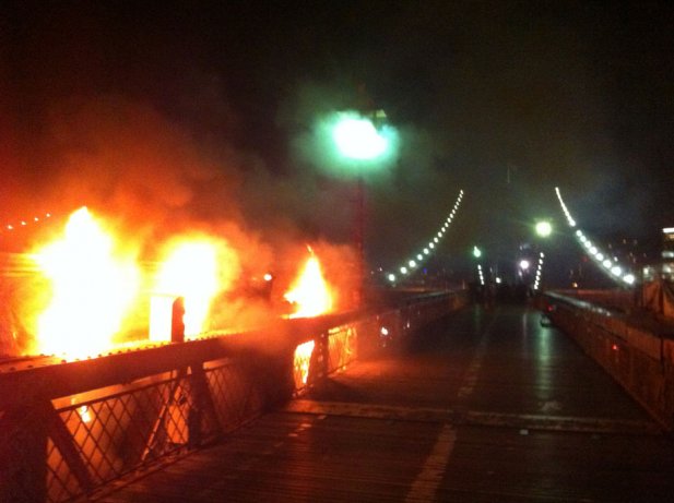 Brooklyn Bridge fire