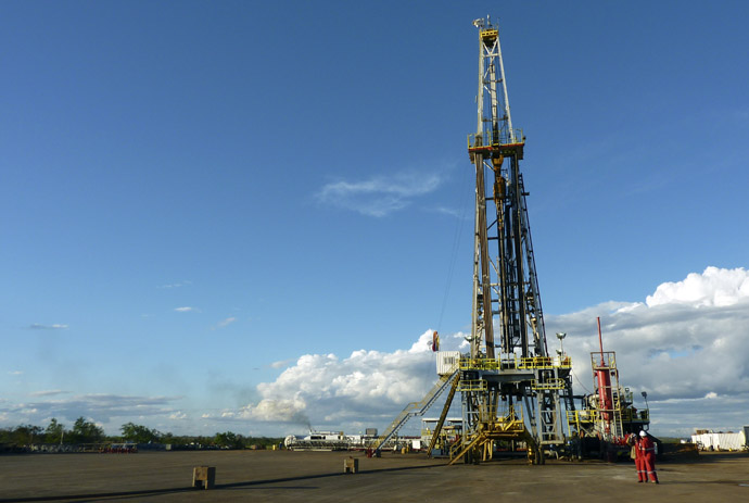  An oil drilling rig in the Junin 10 field in the Orinoco Oil Belt, in Anzoategui, Venezuela on January 24, 2012. (AFP Photo/Lissy De Abreu)