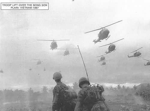 Hueys1967_Bong_Son_Viet_Nam