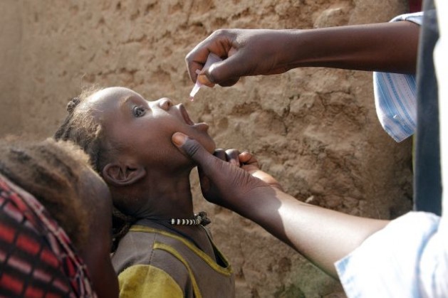 A three-day polio vaccination campaign kicked off throughout Darfur on Feb. 28, 2011 as part of the Sudanese Government's efforts to eradicate the disease. Credit: UN Photo/Olivier Chassot