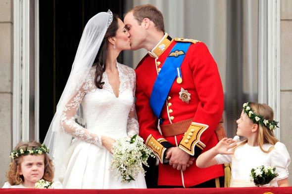kate middleton prince william kiss catherine princess